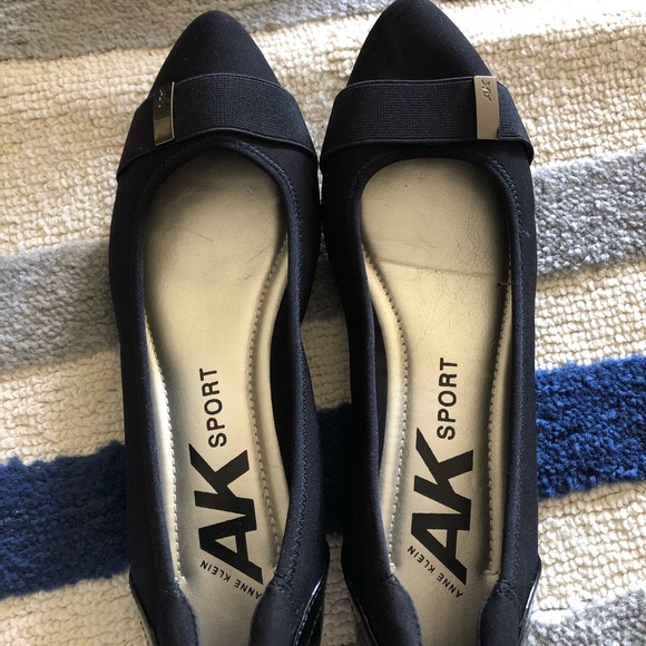 Flats - Picture 3 of 3